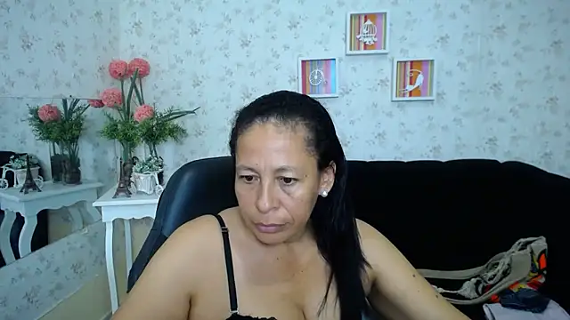 Snapshot of mature_martina chatting on 02/18/25, 02:16 mature martina online show from 02/18/25, 02:16