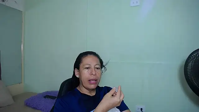 Snapshot of mature_martina chatting on 02/25/25, 05:19 mature martina online show from 02/25/25, 05:19