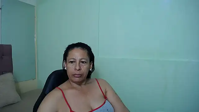 Snapshot of mature_martina chatting on 03/01/25, 02:26 mature martina online show from 03/01/25, 02:26