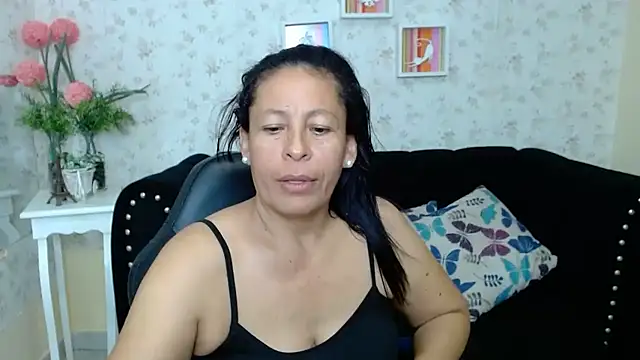 Snapshot of mature_martina chatting on 03/04/25, 06:58 mature martina online show from 03/04/25, 06:58