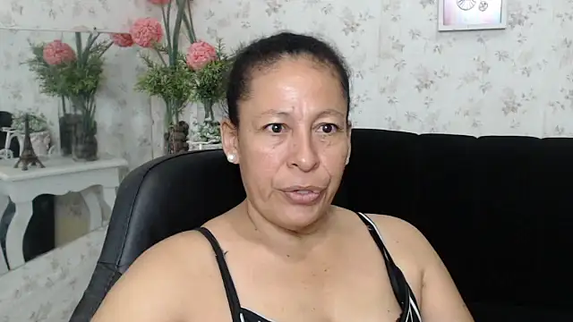 Snapshot of mature_martina chatting on 03/12/25, 11:22 mature martina online show from 03/12/25, 11:22