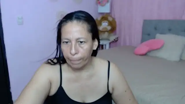 Snapshot of mature_martina chatting on 10/07/25, 10:29 mature martina online show from 10/07/25, 10:29