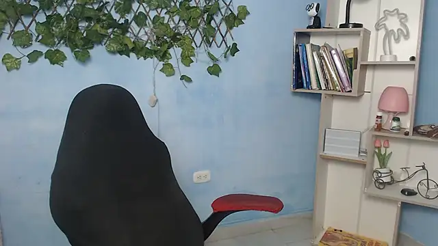 mature martina online show from 12/18/25, 06:47