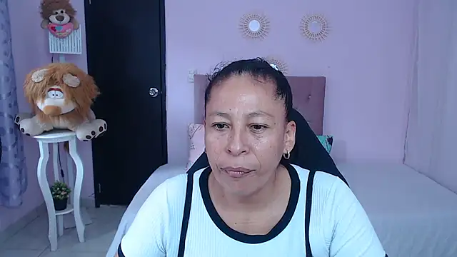 mature martina online show from 03/18/26, 08:01