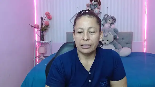 mature martina online show from 05/22/26, 10:37
