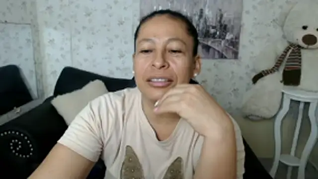 mature martina online show from 06/17/26, 09:49