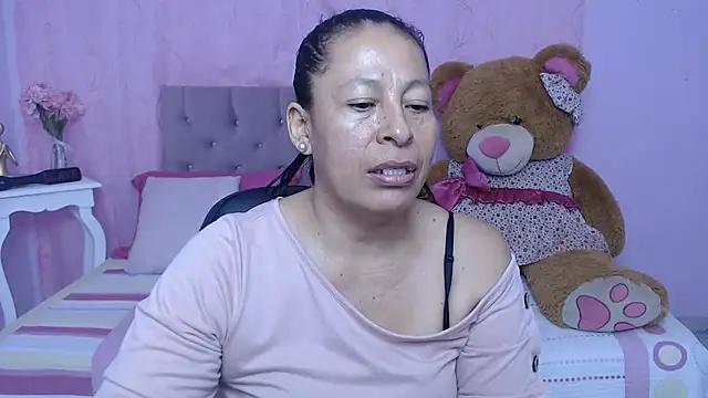 mature martina online show from 07/02/26, 10:27