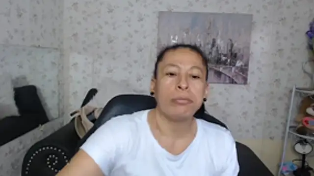 mature martina online show from 07/06/26, 09:17