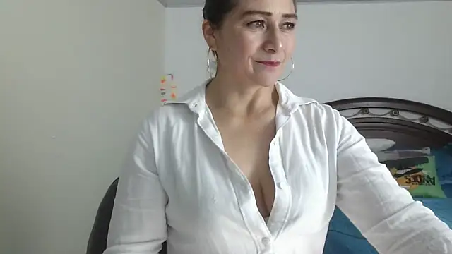 ruby-milf1 online show from 12/18/24, 09:40