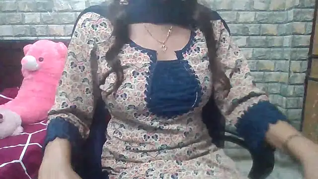 Sexy iknoor online show from 09/18/25, 04:14