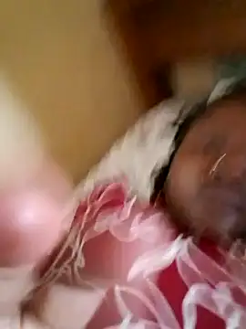 pretty-donna online show from 10/20/25, 05:30