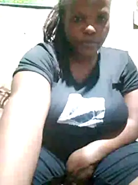 pretty-donna online show from 04/18/26, 04:00
