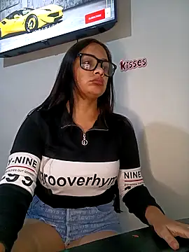 MEGAN X0XX online show from 11/13/25, 10:19