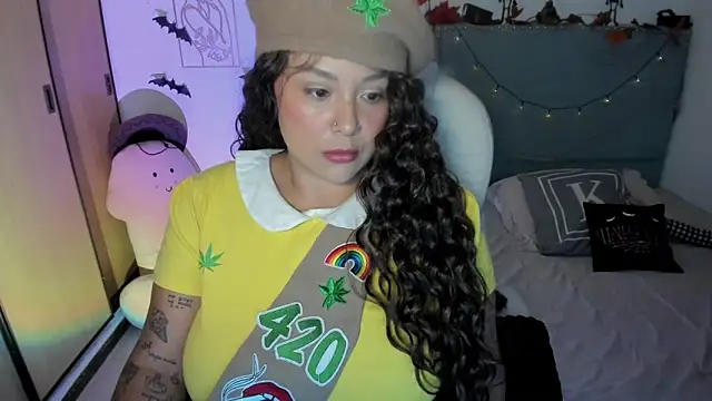 bigbooty-30 online show from 10/28/25, 11:29