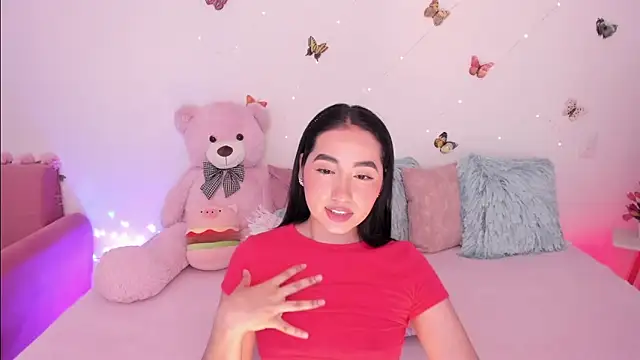Snapshot of Zara_uwu_ chatting on 04/23/26, 12:15 Zara uwu online show from 04/23/26, 12:15