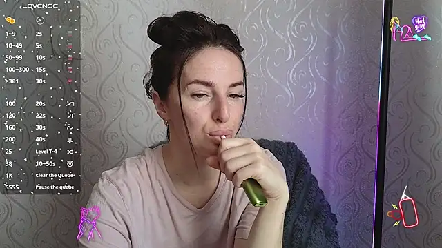 xx adrihanna xx online show from 05/11/26, 05:35