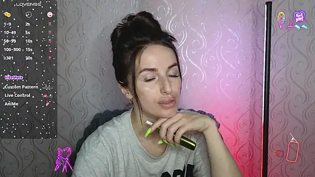xx adrihanna xx online show from 05/13/26, 06:16