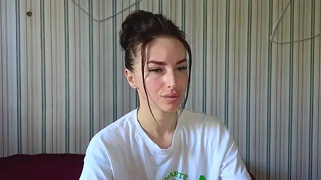 xx adrihanna xx online show from 06/30/26, 06:14