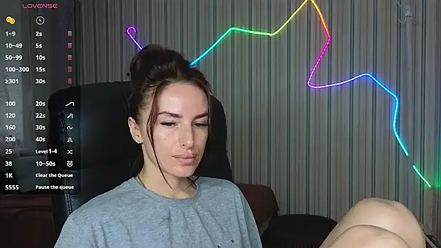 xx adrihanna xx online show from 07/13/26, 07:00