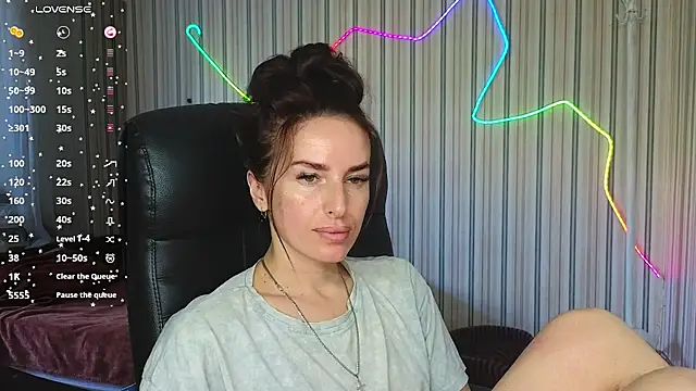 xx adrihanna xx online show from 07/23/26, 06:44