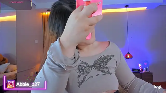 AbbieEdmond online show from 09/16/25, 04:24