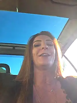 Snapshot of Ladykimberly_XOXO chatting on 10/17/25, 03:03 Ladykimberly XOXO online show from 10/17/25, 03:03