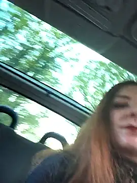 Snapshot of Ladykimberly_XOXO chatting on 10/31/25, 03:57 Ladykimberly XOXO online show from 10/31/25, 03:57