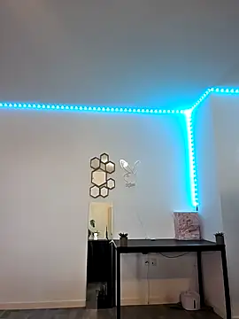 Snapshot of Ladykimberly_XOXO chatting on 11/04/25, 03:33 Ladykimberly XOXO online show from 11/04/25, 03:33