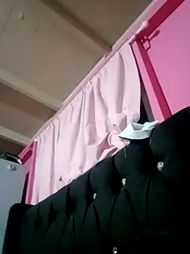 Snapshot of mijito30 chatting on 10/20/25, 04:24 mijito30 online show from 10/20/25, 04:24