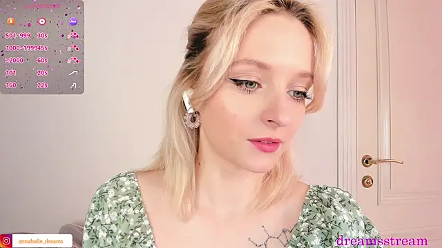 Snapshot of dreamsstream chatting on 03/10/25, 08:59 dreamsstream online show from 03/10/25, 08:59