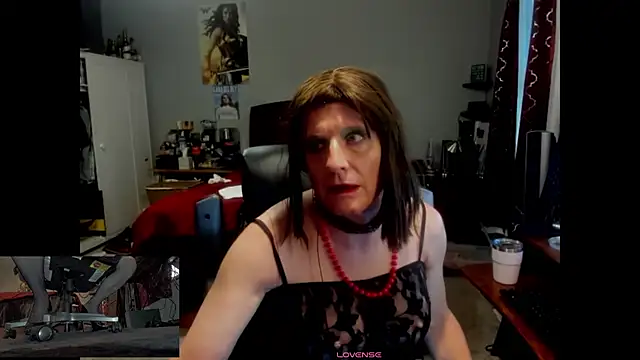 Snapshot of CharlotteAshton chatting on 07/28/26, 03:21 CharlotteAshton online show from 07/28/26, 03:21
