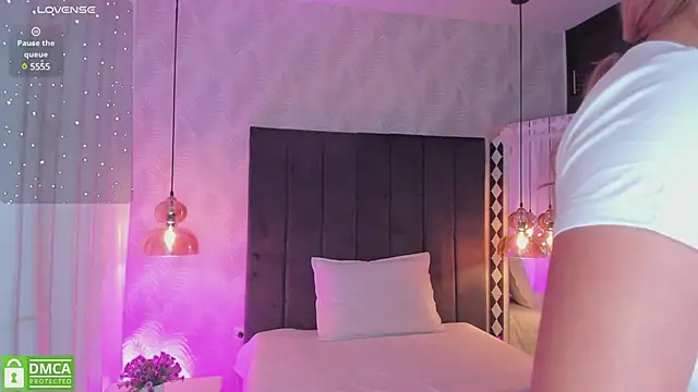 kataliina   online show from 12/10/24, 12:05