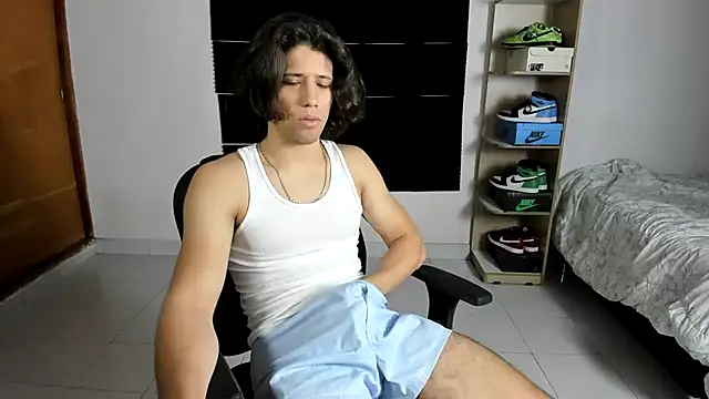 imtonny19 online show from 01/09/25, 03:04