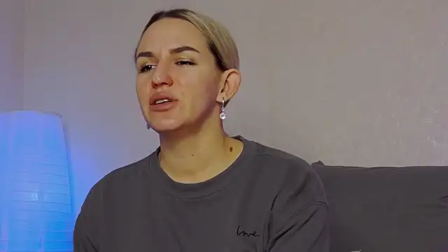 SofiJames online show from 12/11/24, 06:04