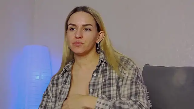 SofiJames online show from 12/15/24, 09:24