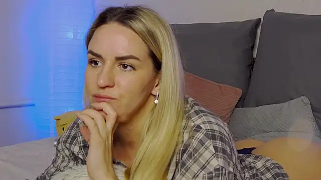 SofiJames online show from 12/19/24, 09:40