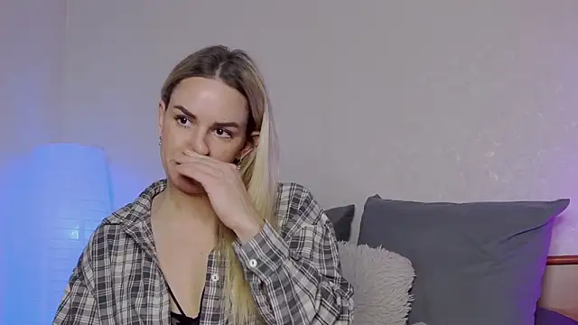 SofiJames online show from 12/21/24, 05:58