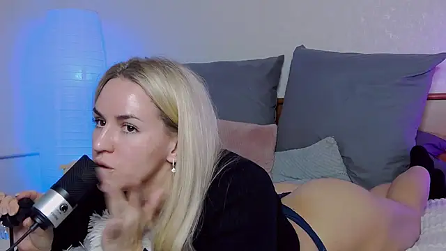 SofiJames online show from 12/26/24, 06:19