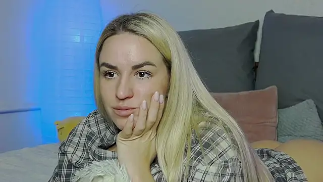 SofiJames online show from 01/12/25, 06:06