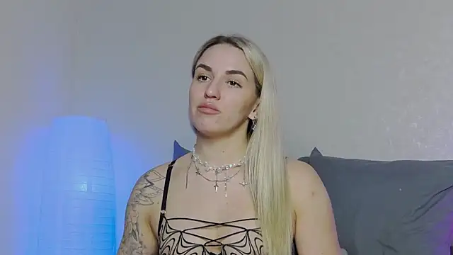 SofiJames online show from 01/25/25, 06:01