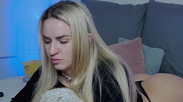 SofiJames online show from 01/28/25, 06:16