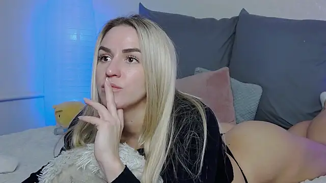 SofiJames online show from 01/28/25, 09:51