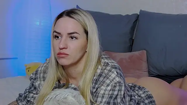 SofiJames online show from 02/23/25, 06:17