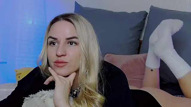 SofiJames online show from 02/25/25, 06:36