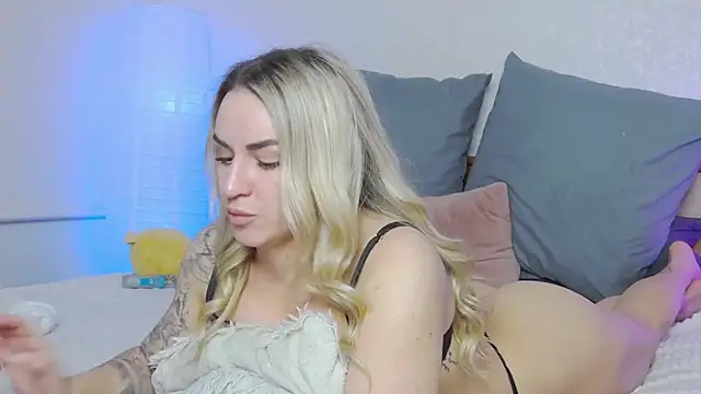 SofiJames online show from 03/12/25, 07:13