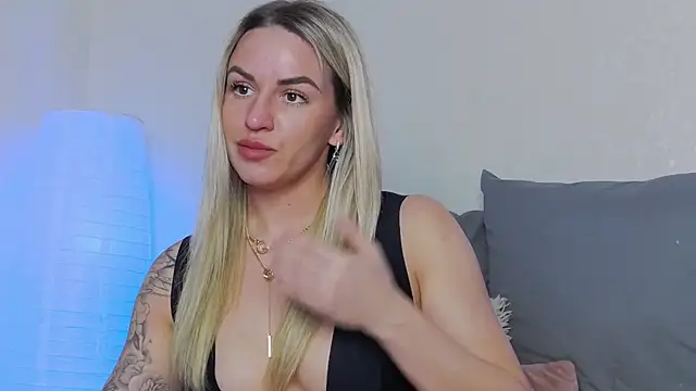 SofiJames online show from 03/23/25, 06:26