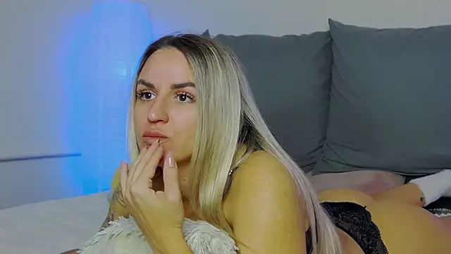 SofiJames online show from 09/11/25, 06:24