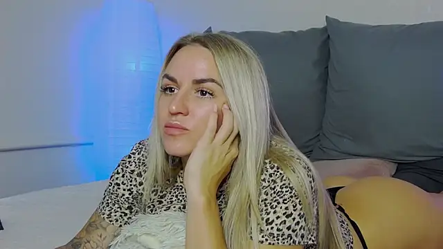 SofiJames online show from 09/14/25, 07:07