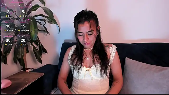 Snapshot of im_amber chatting on 11/18/25, 01:11 im amber online show from 11/18/25, 01:11