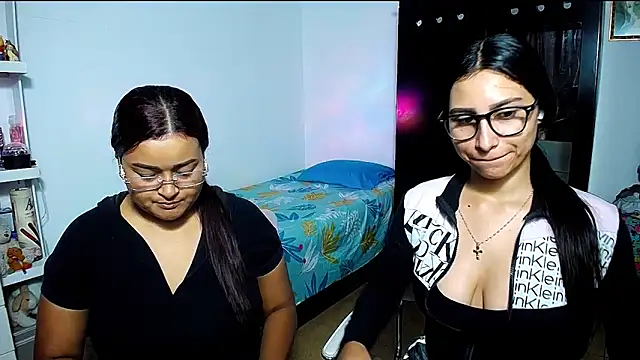 Snapshot of violeta_rous chatting on 02/02/26, 03:11 violeta rous online show from 02/02/26, 03:11